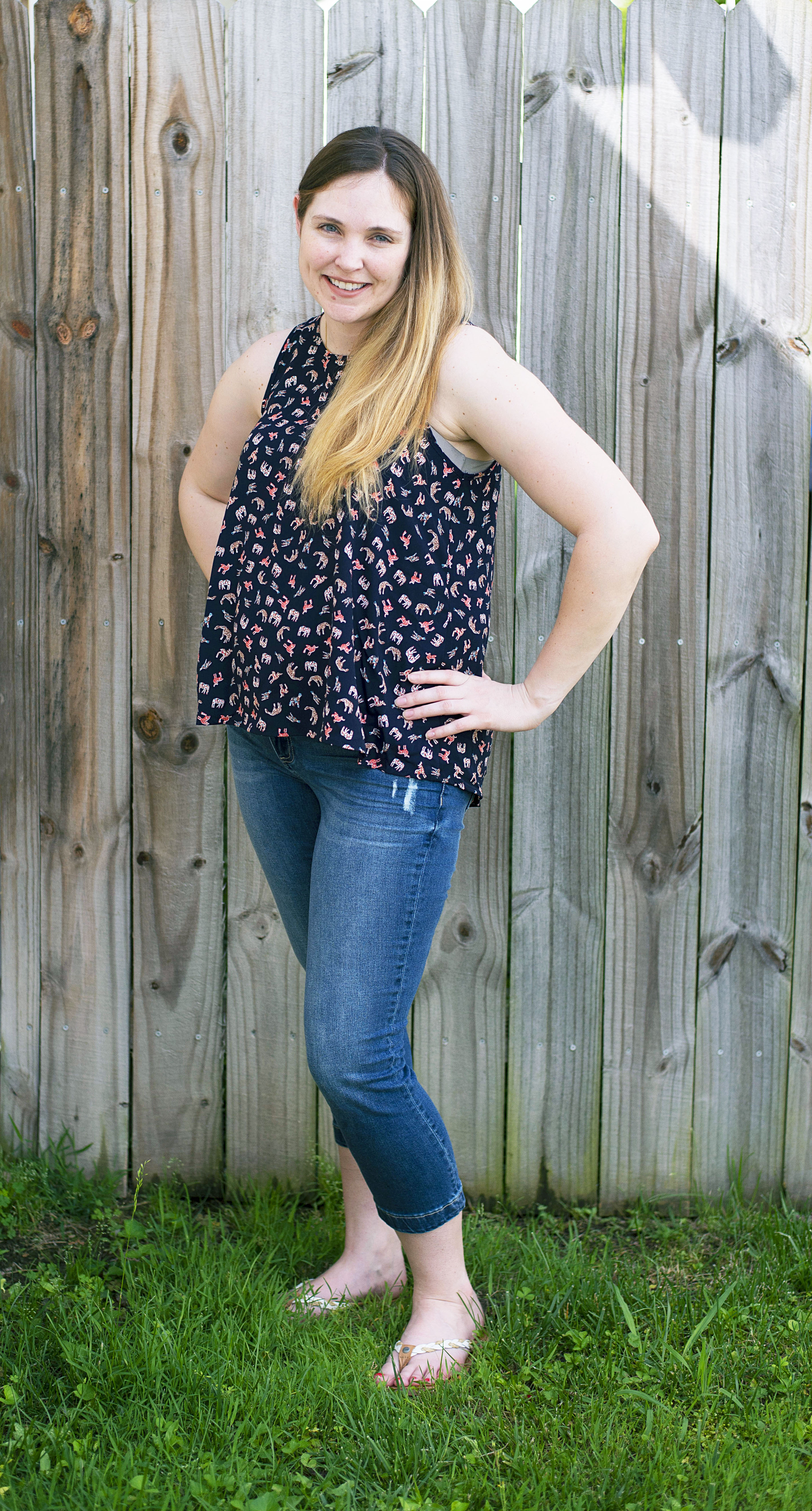 Kaleigh - Jaggy Keyhole Back Blouse and Kut From The Kloth - Felice Distressed Capri Straight Leg Jean﻿